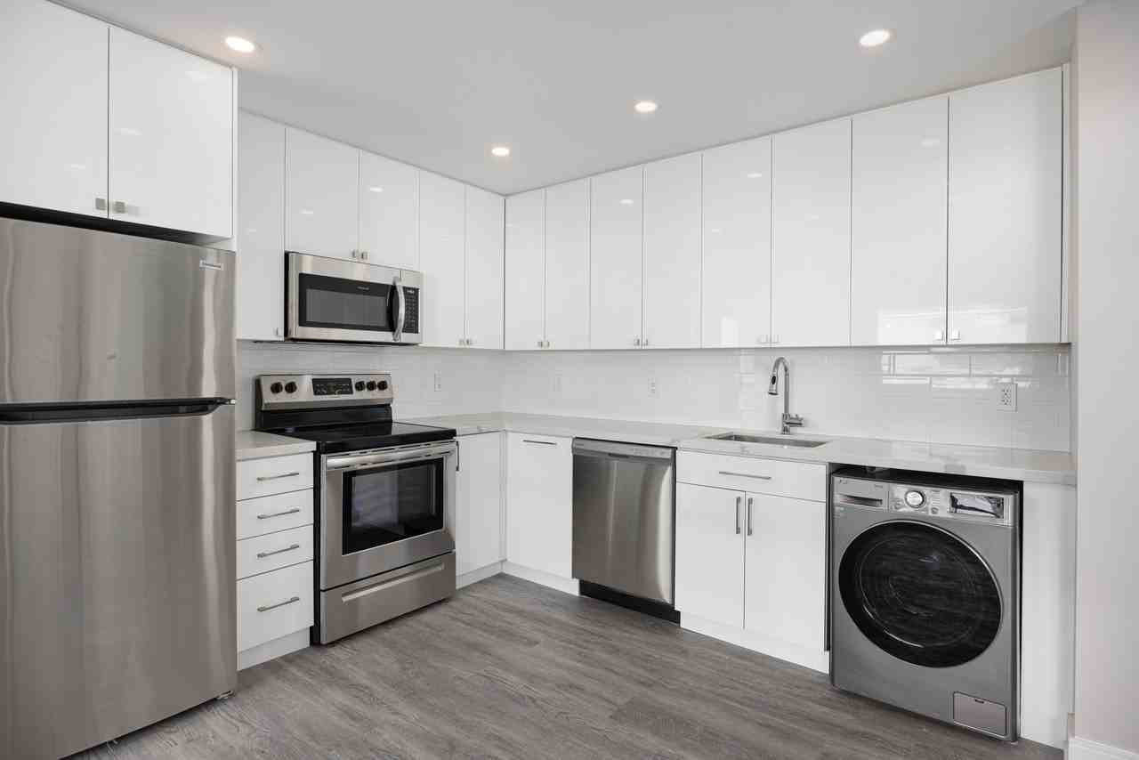 Jameson Avenue Apartments - Photo 6 of 32