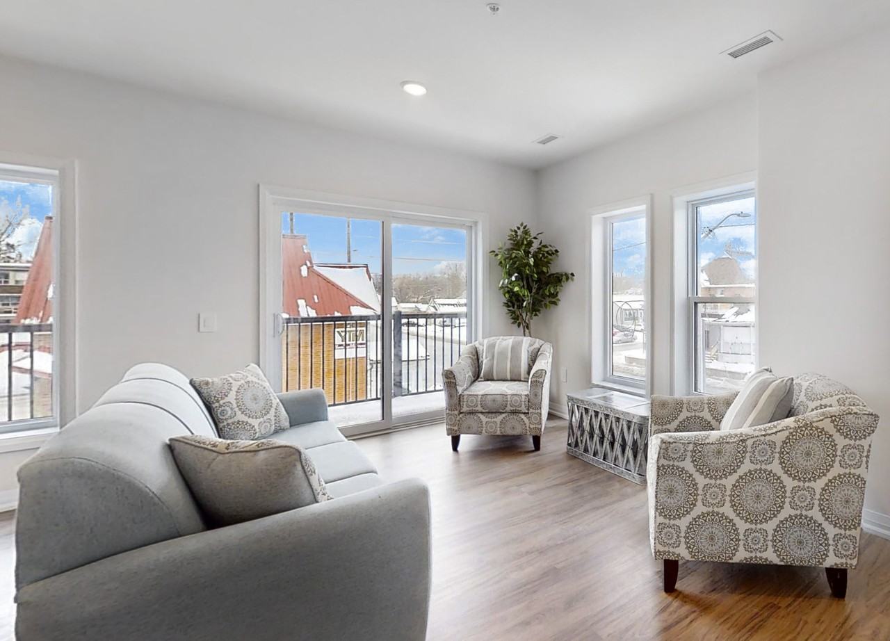 233 Dunlop - Photo 5 of 33