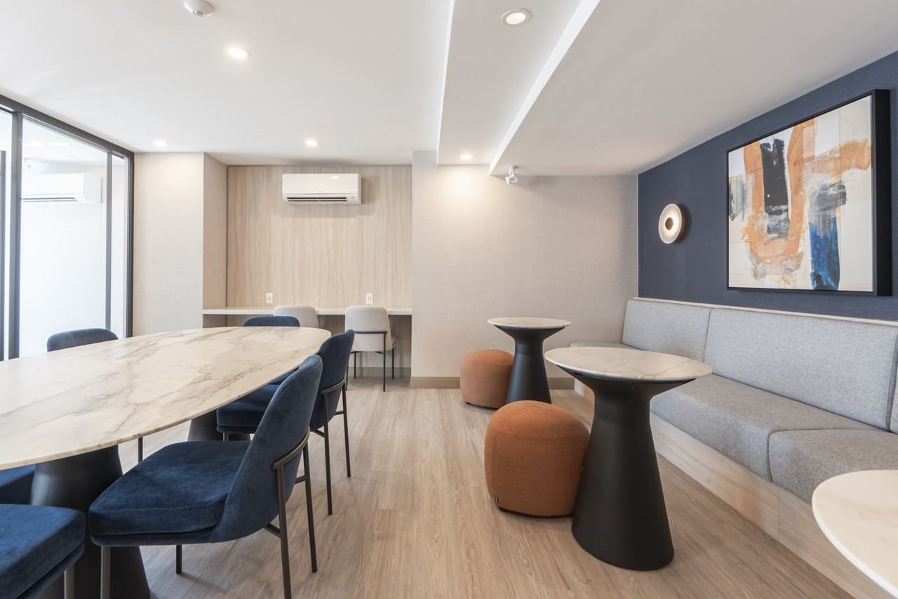 35 David Salomon Drive - Photo 7 of 50