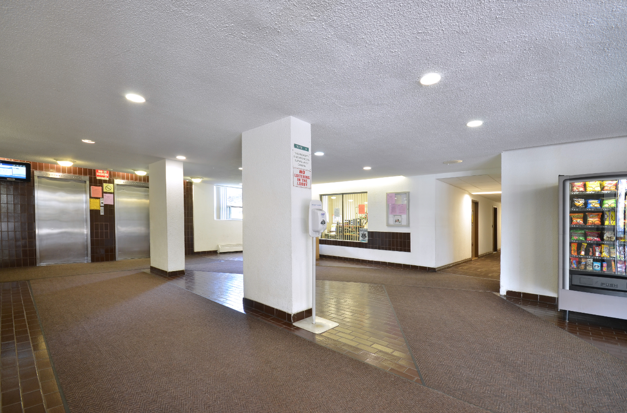 20 Stonehill - Photo 4 of 48