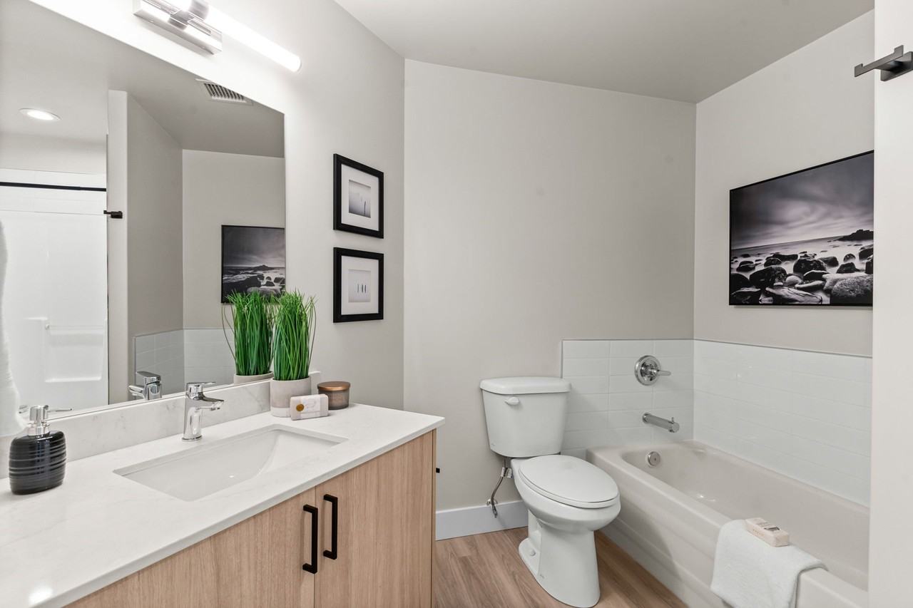 The Churchill Apartments - Photo 6 of 50