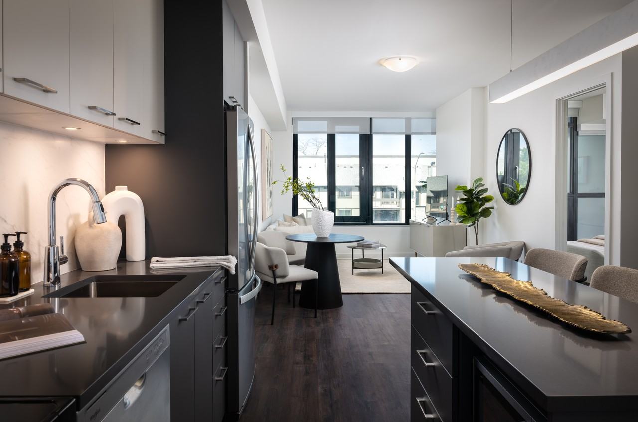 Brightstone - Photo 4 of 19