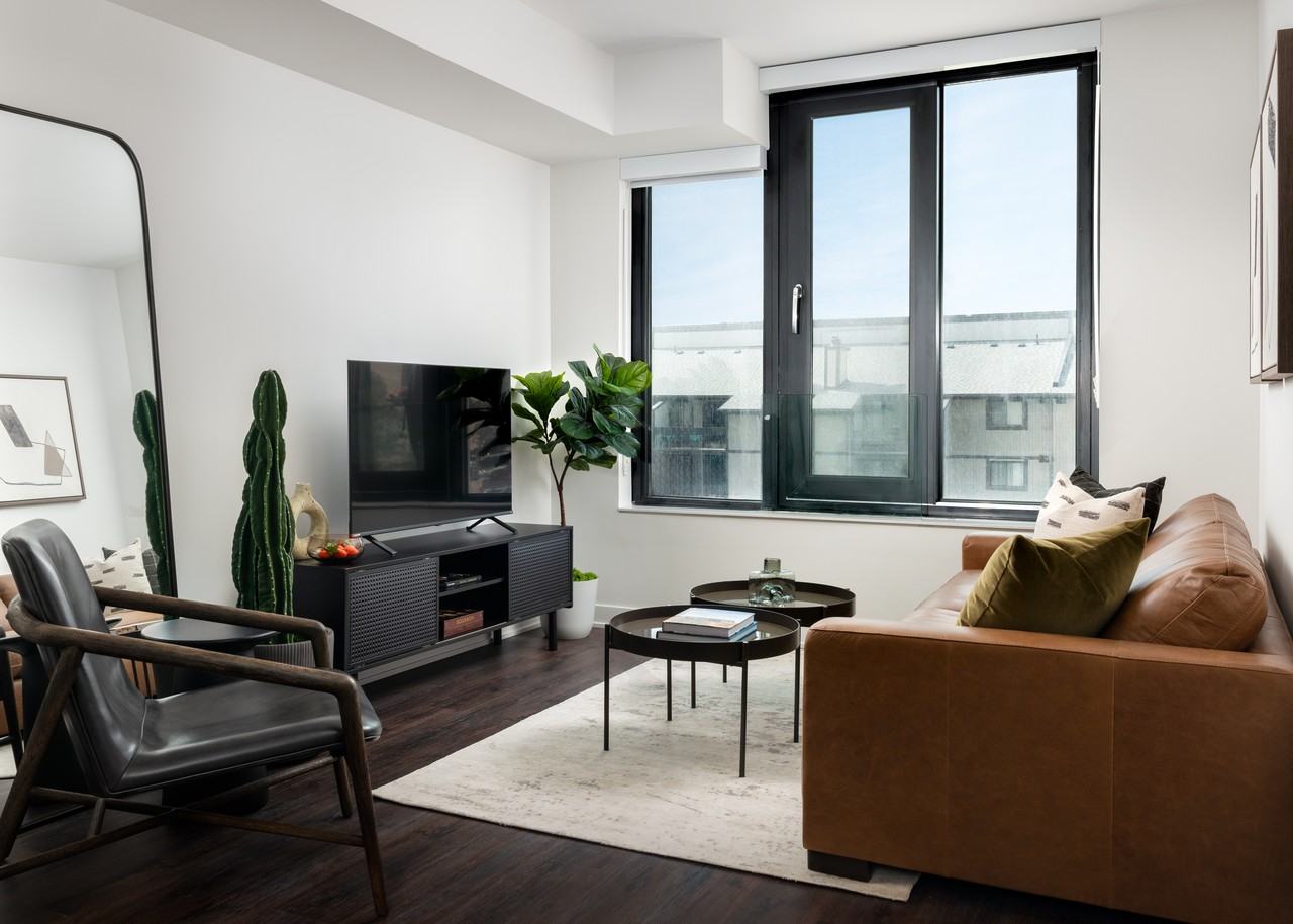 Brightstone - Photo 5 of 19