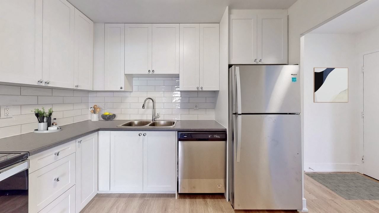 640, 650, 660 Fanshawe Park Road East - Photo 4 of 11