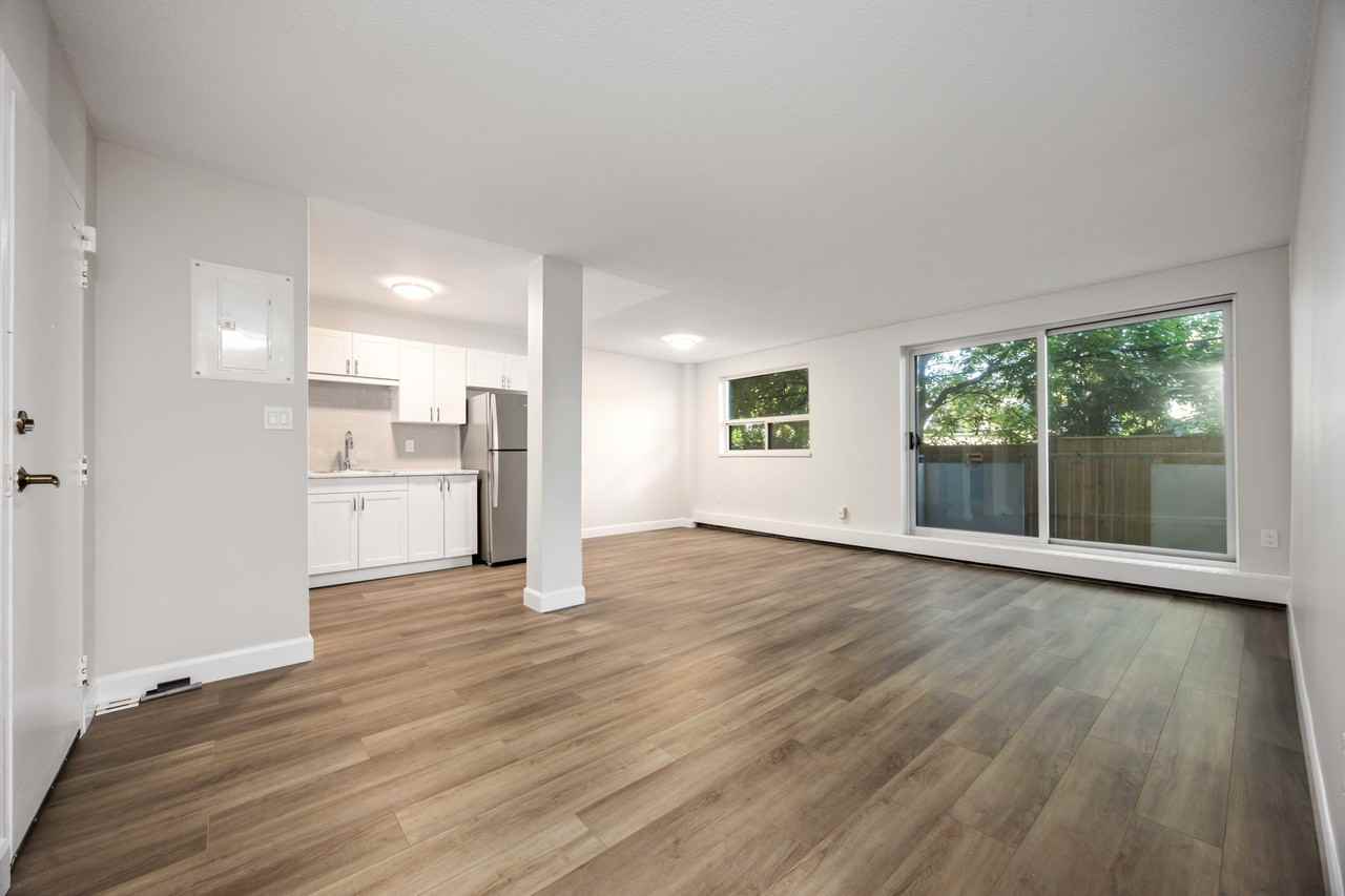 Viscount - Photo 7 of 17