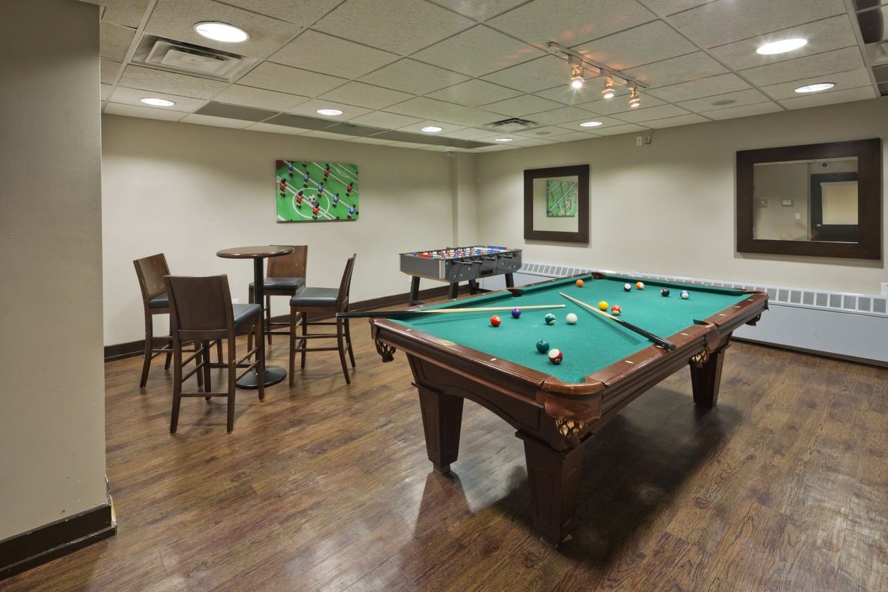 Richmond Place - Photo 7 of 50