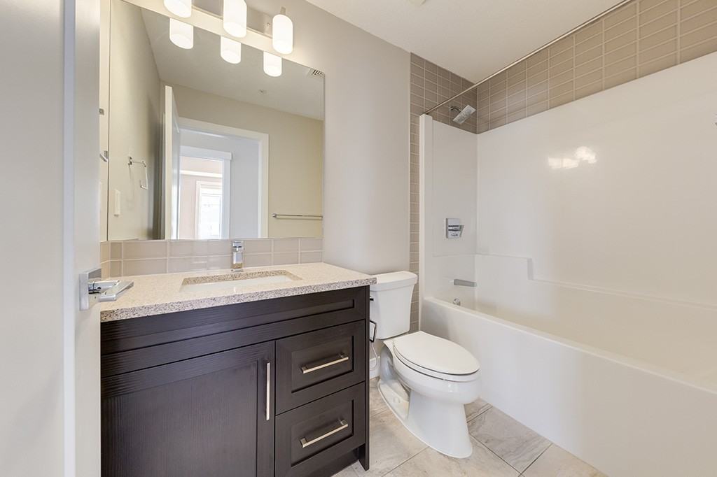 The Quarters - Photo 7 of 25