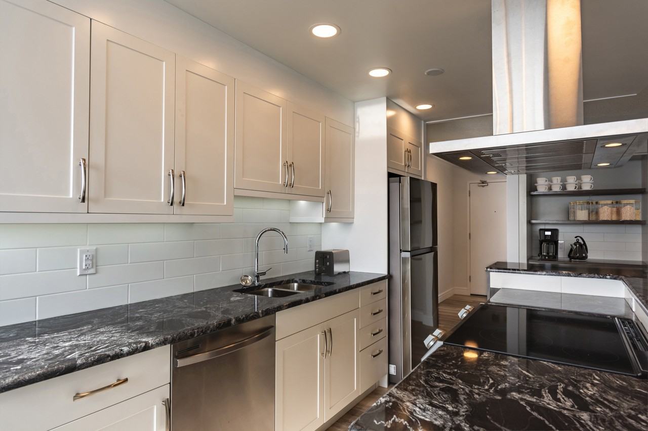 Signature Series at The Mayflower - Photo 5 of 28