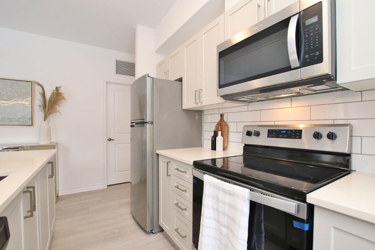 Hillview Apartments - Photo 6 of 17