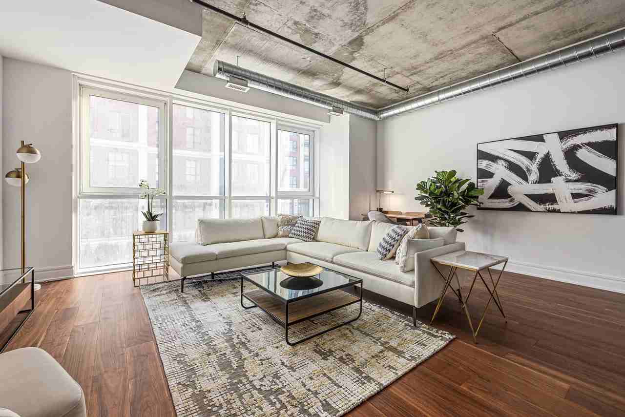 150 Marketplace - Photo 6 of 50