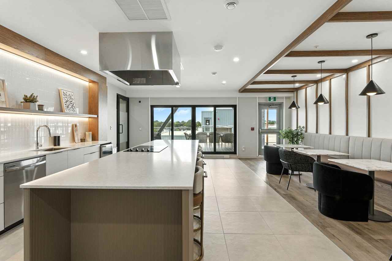 Gardenia - Photo 7 of 17