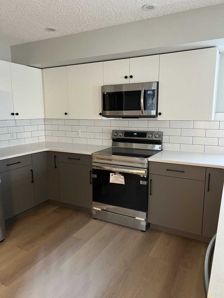 Mid Block - Photo 5 of 9