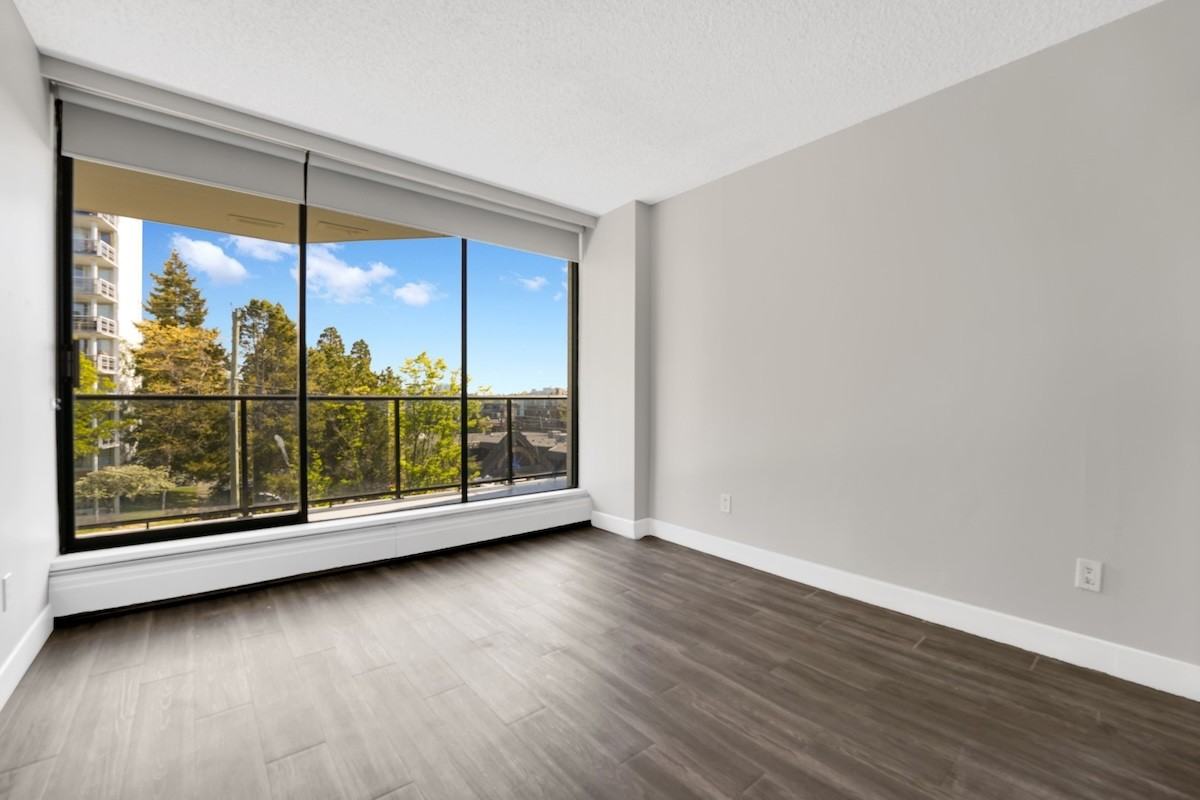 James Bay Square - Photo 5 of 12