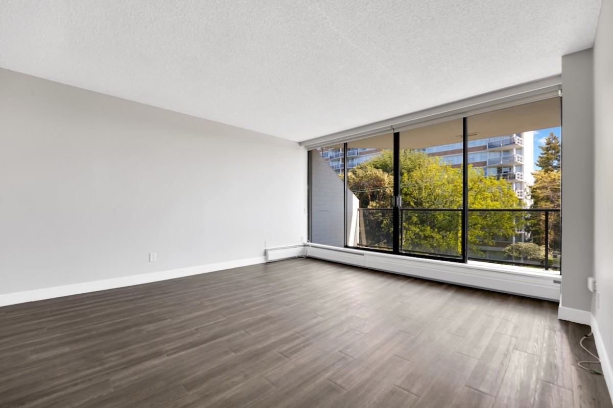 James Bay Square - Photo 6 of 12