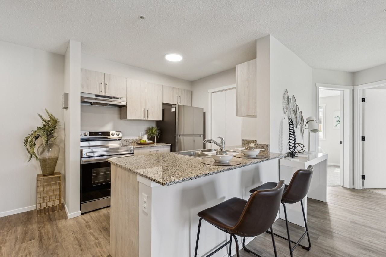 Emerald Sky - Photo 5 of 50