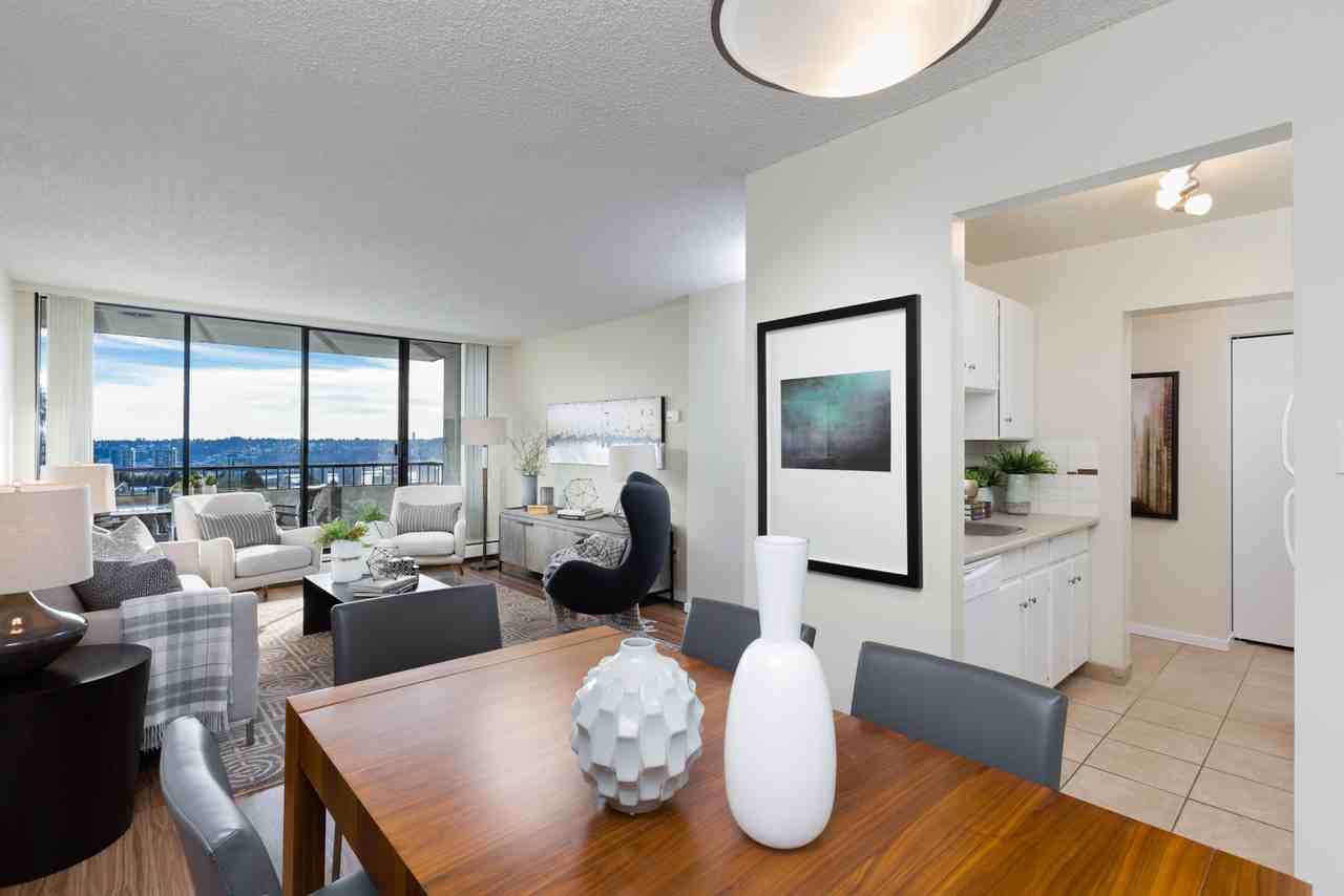 Vista - Photo 2 of 15