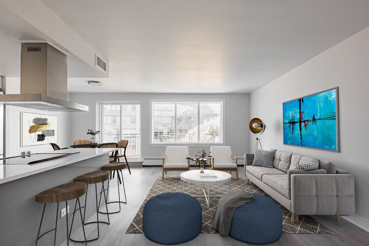 LUNA - Photo 2 of 43