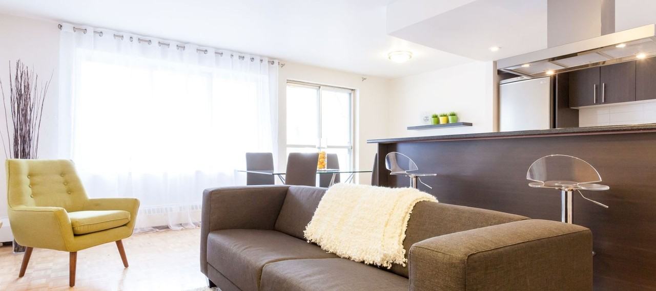 LUNA - Photo 4 of 43