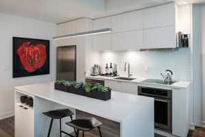 featured image of 2 Saint Thomas St