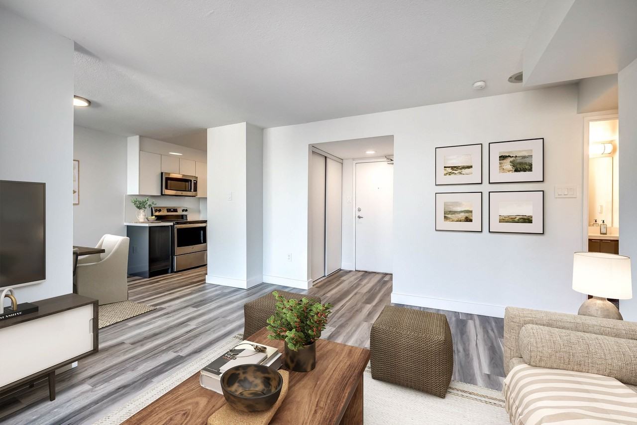 Altair - Photo 3 of 20