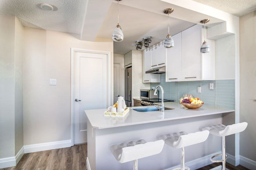 1101 Bay - Photo 5 of 17