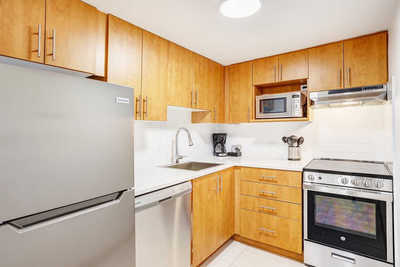 350 Rue Prince-Arthur O — photo 3