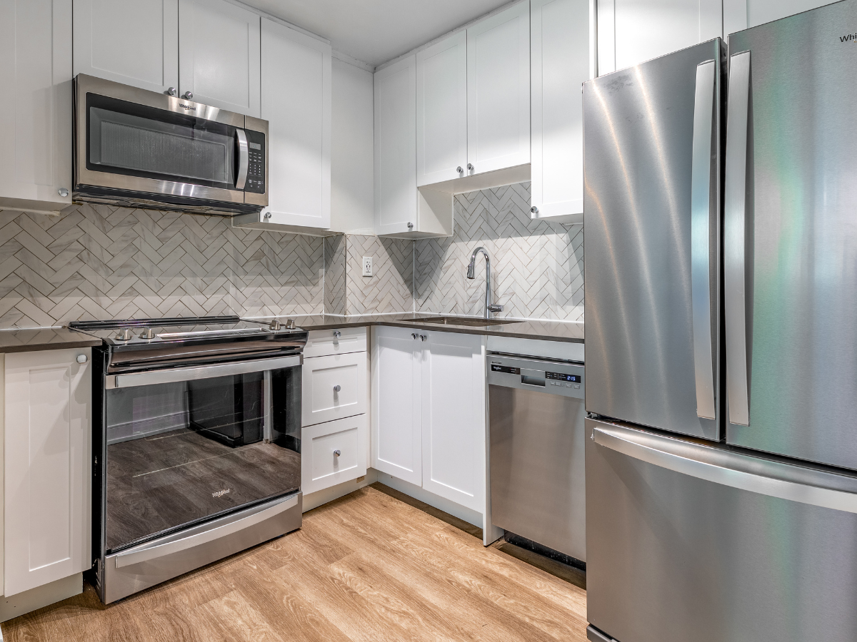 2402-2404-2406 & 3015-3017 Queen Street East - Photo 4 of 13