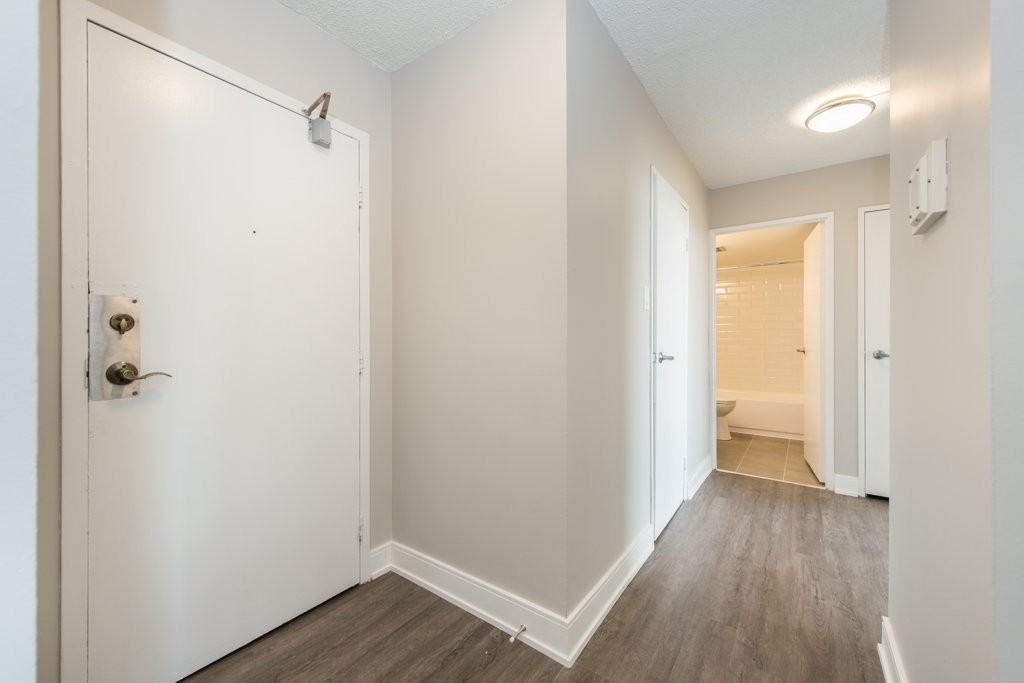 220 Steeles Avenue West - Photo 2 of 50