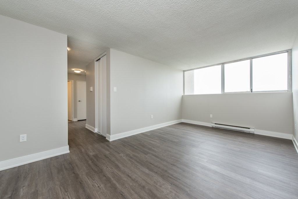 220 Steeles Avenue West - Photo 6 of 50