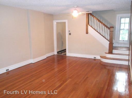 1942 W Allen St - Photo 2 of 10