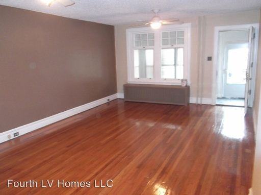 1942 W Allen St - Photo 3 of 10