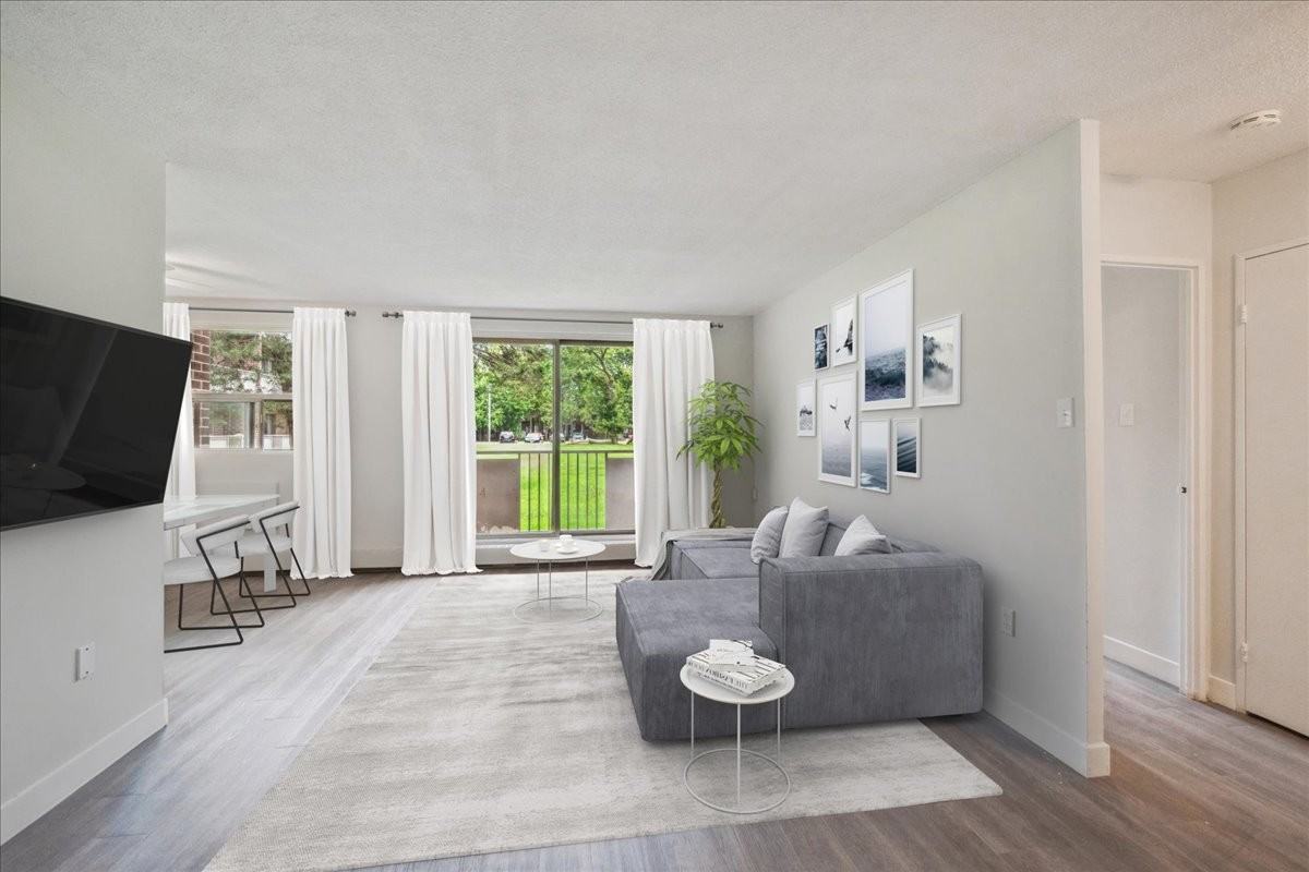 Pontiac Court Lowrise - Photo 5 of 18