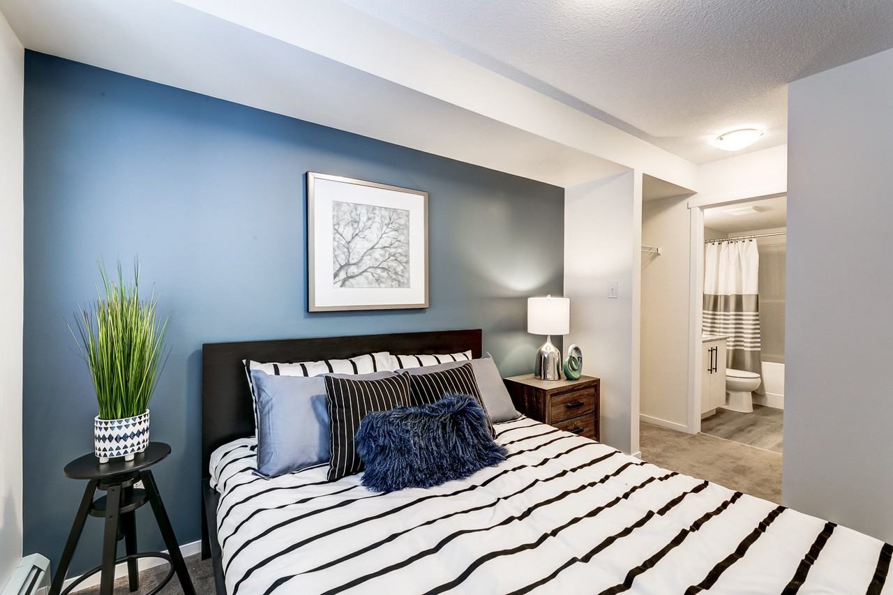 The James - Photo 7 of 9