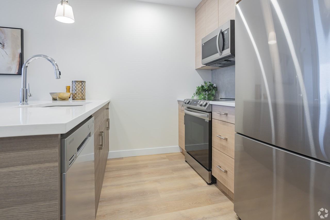 Sunalta Heights - Photo 3 of 19