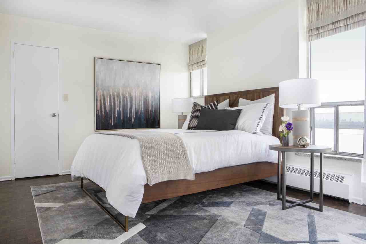 100 Graydon Hall Apartments - Photo 5 of 50