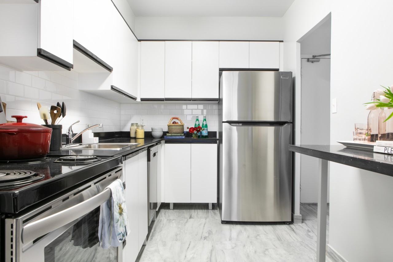 50 Graydon Hall Apartments - Photo 5 of 48