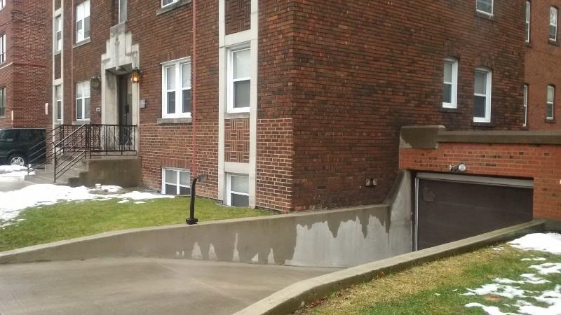 1600 Bathurst - Photo 2 of 7