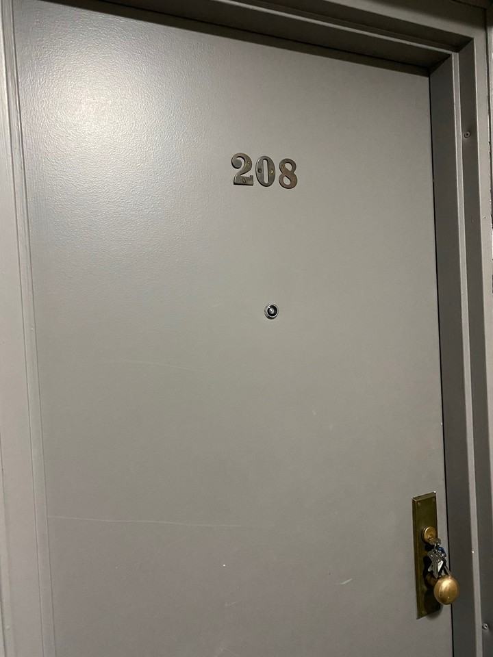 1600 Bathurst - Photo 3 of 7