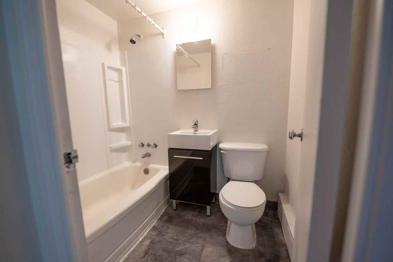 1139 Grant - Photo 4 of 15