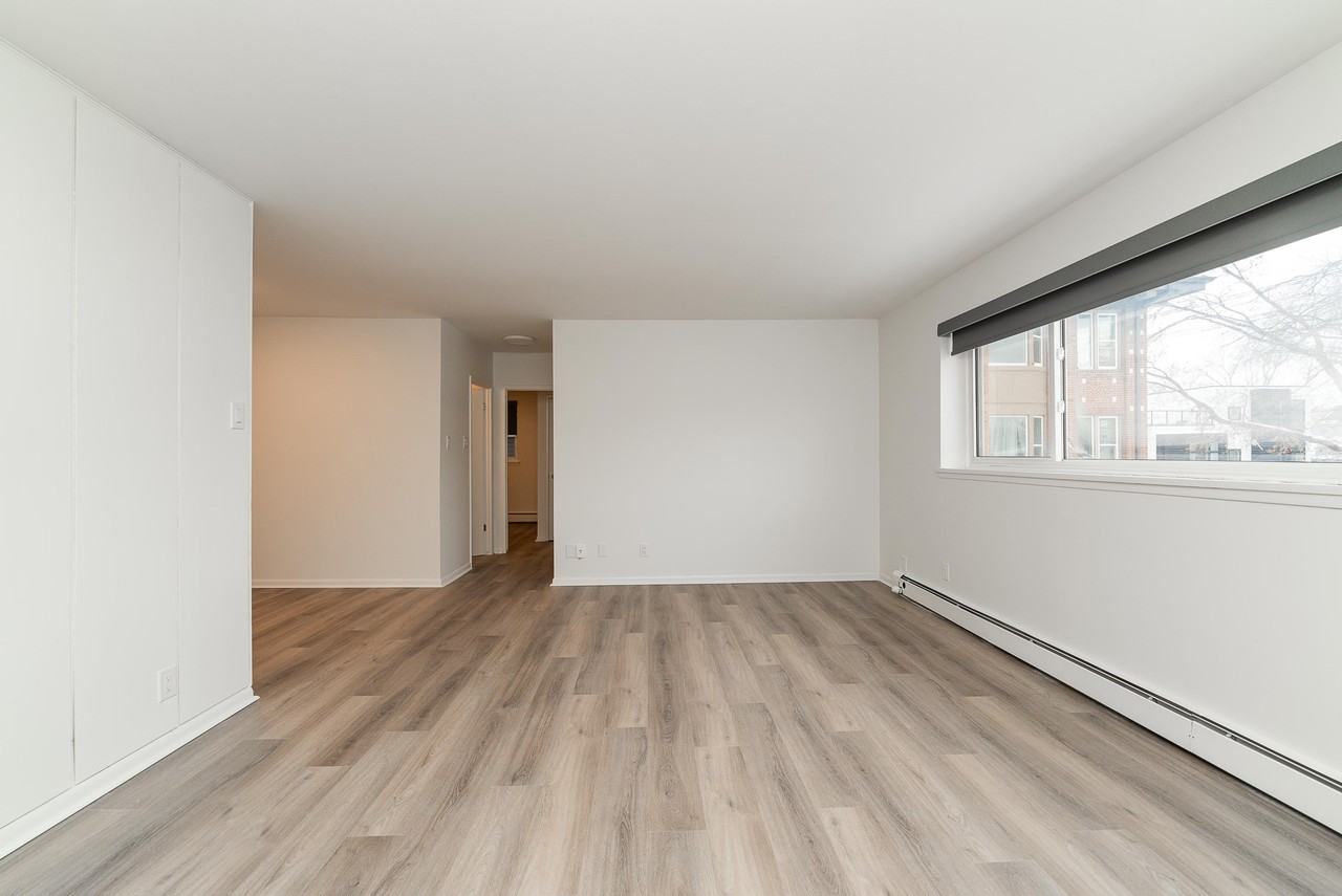 311 Stradbrook - Photo 6 of 12