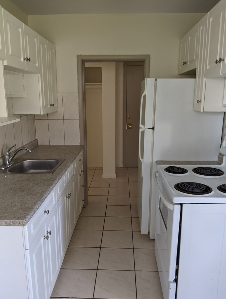 1241 Grant - Photo 2 of 7