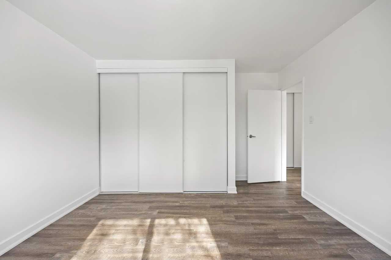 201 Lindsay Street Apartments - Photo 7 of 9