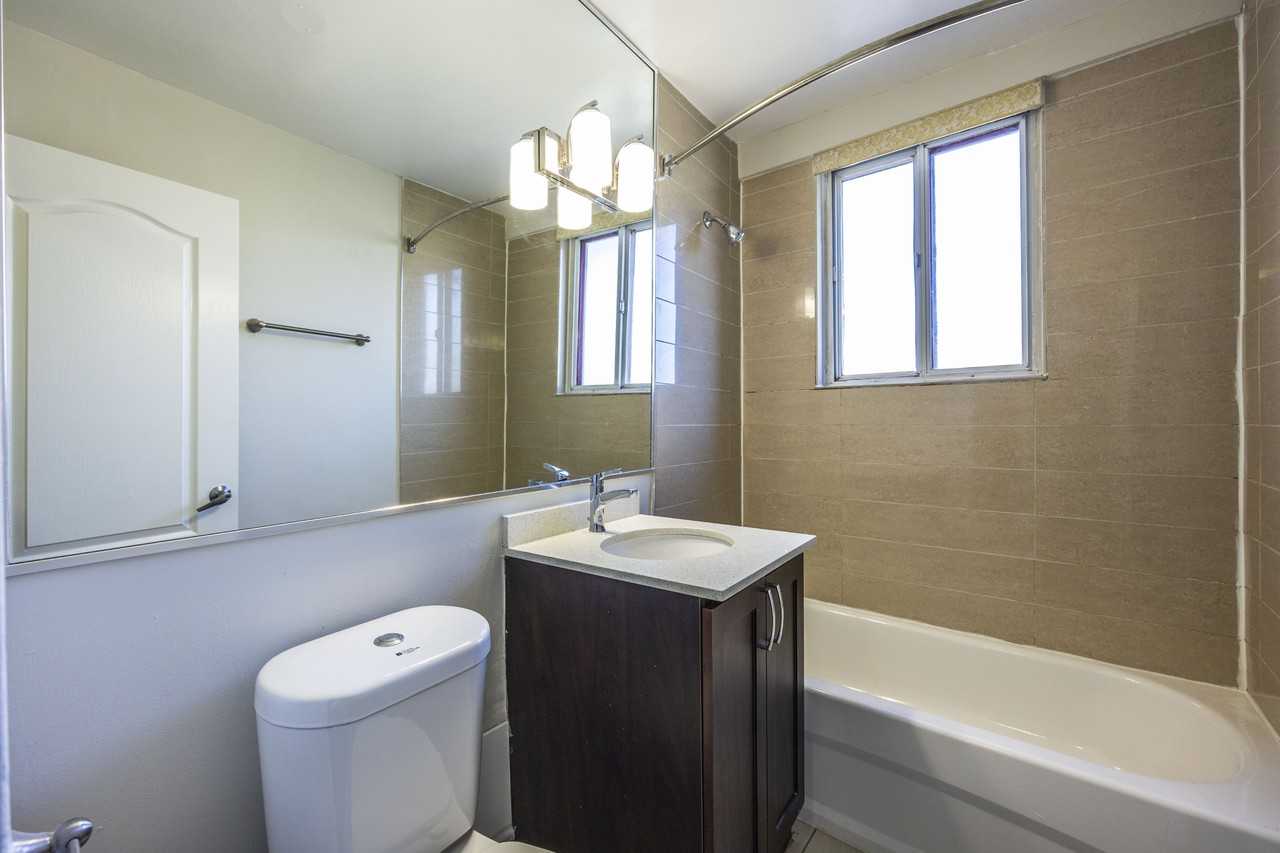 Ava Manor - Photo 6 of 23