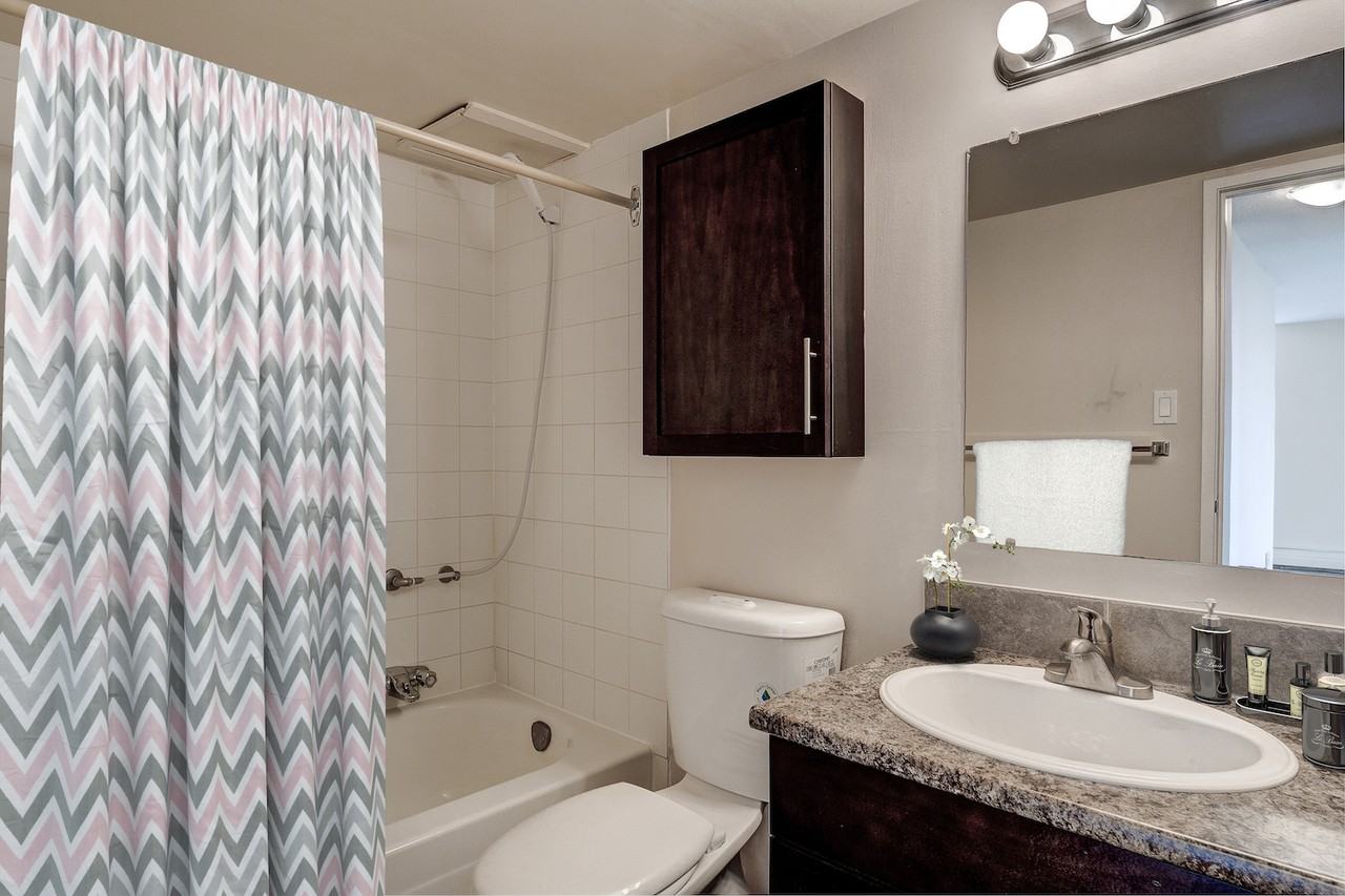 Lamplighter Apartments - Photo 5 of 7