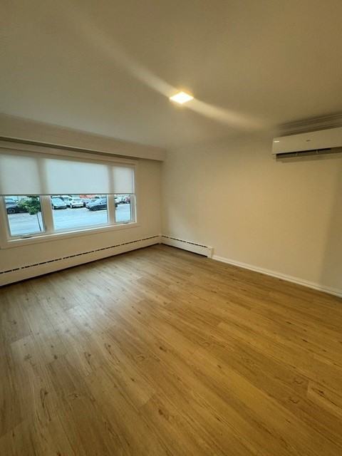 167 Thirtieth Street - Photo 5 of 9