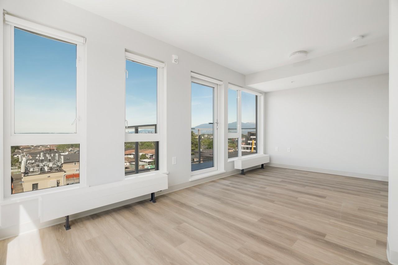 TWENTY-TWO TERRACE - Photo 6 of 17