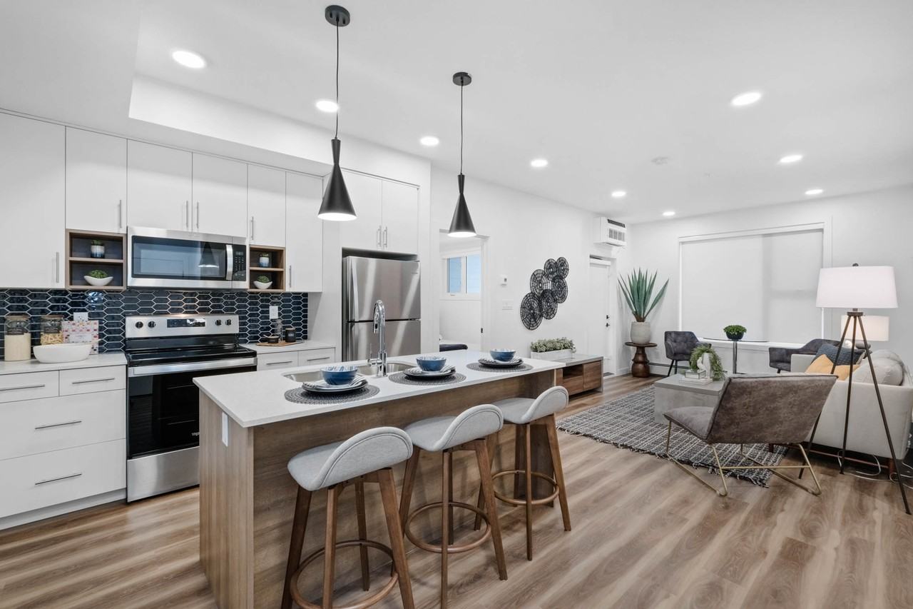 Alto - Photo 4 of 47