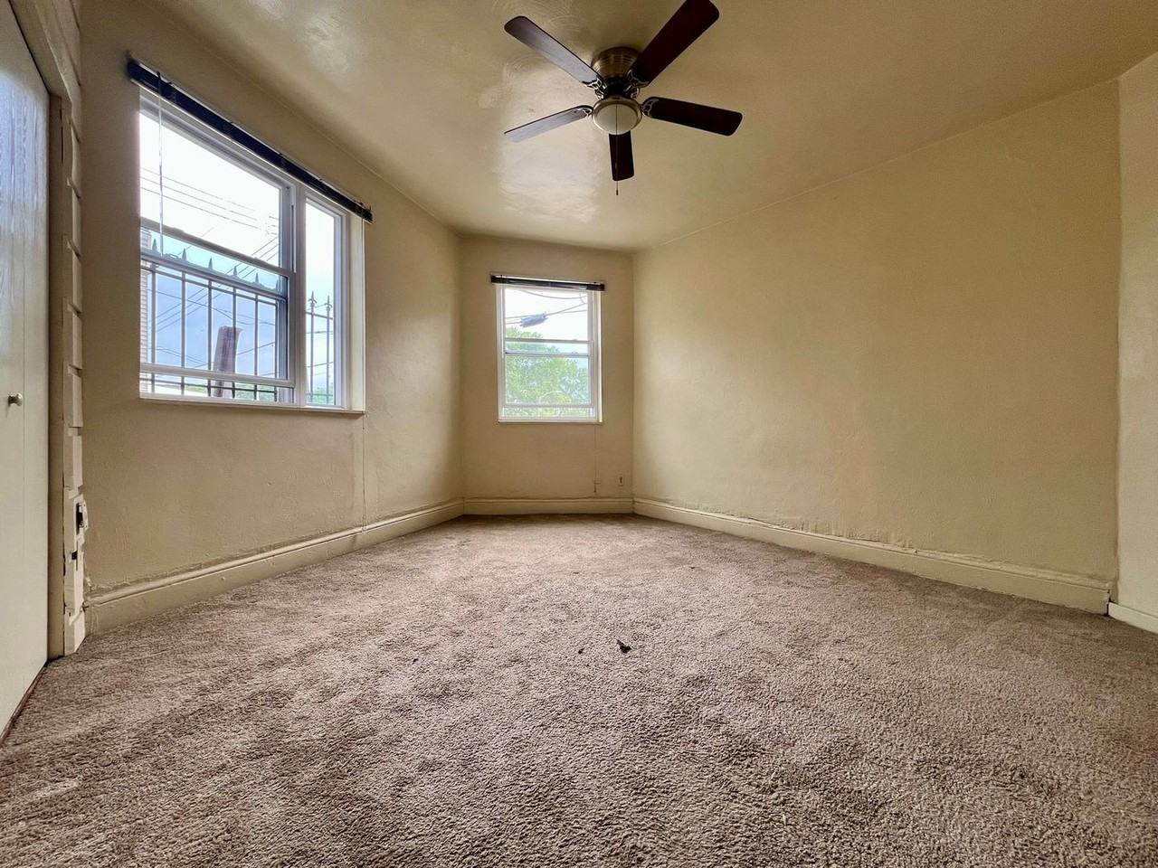 3430 Bates St #3 - Photo 4 of 7