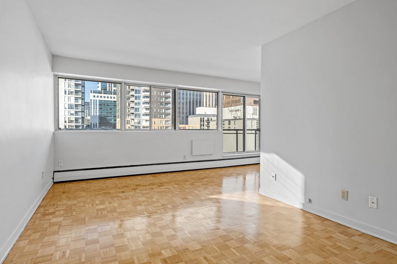 Regency Towers - Photo 5 of 14