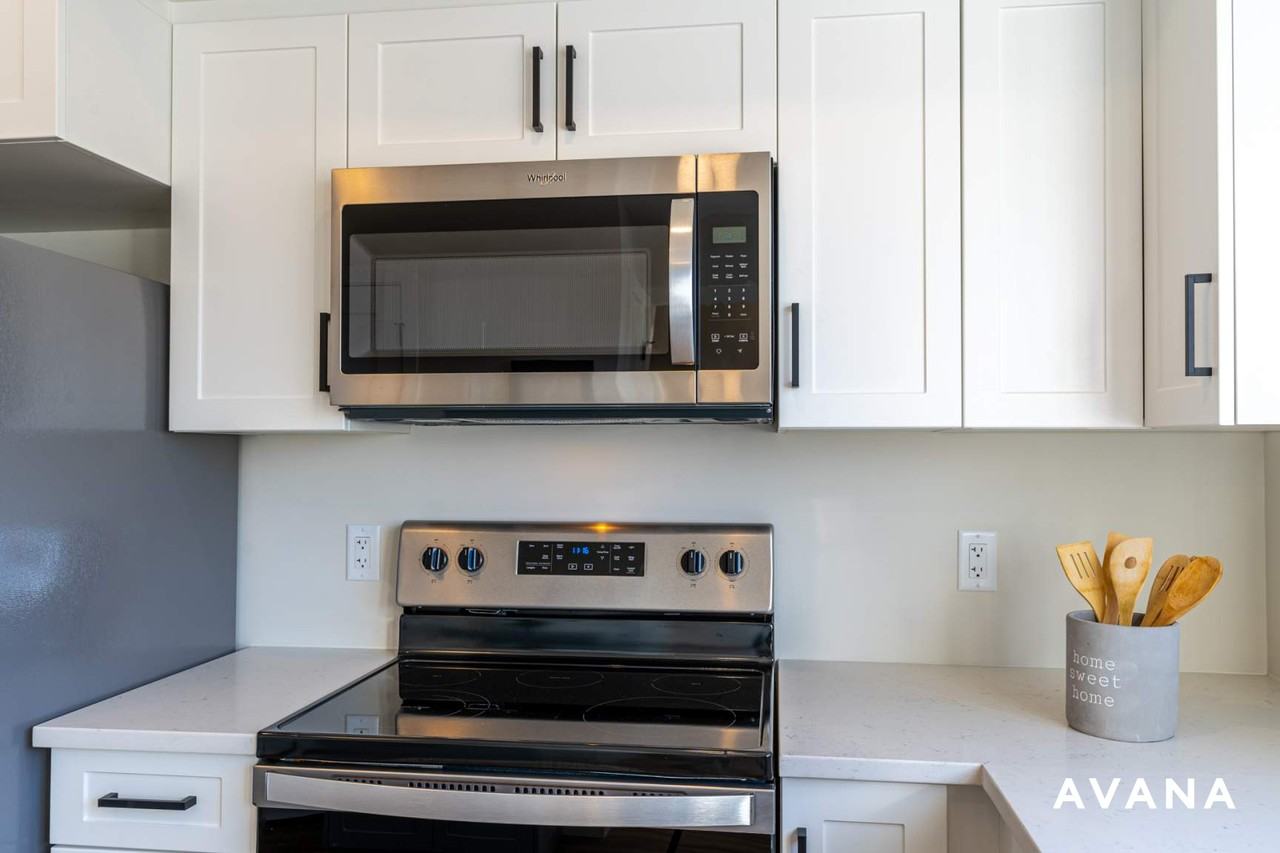 Maple Crest Townhouses - Photo 6 of 50